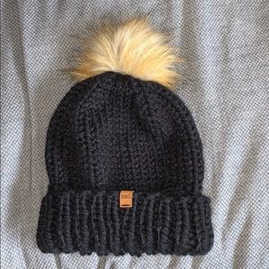 NWT✨Knitted Hat